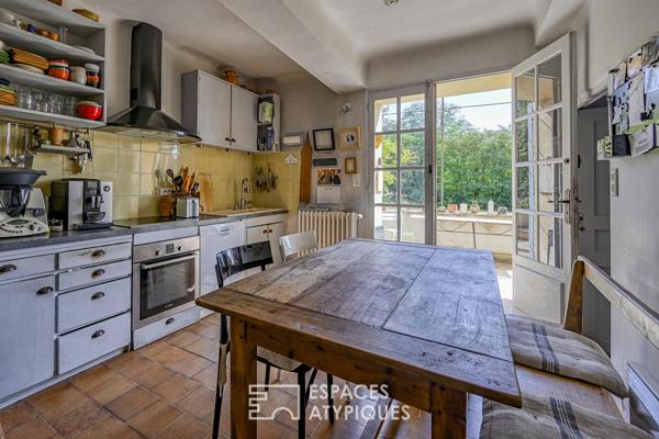 Bastide du XVII au coeur du Luberon avec atelier et potentiel d’aménagement