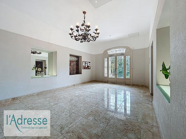 À VENDRE en EXCLUSIVITE - Superbe Duplex Entièrement Rénové à Juan-les-Pins - Proche Plages & Au Calme