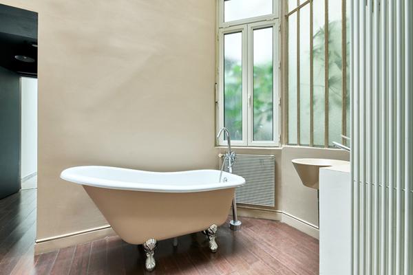 Loft avec verrière zénithale proche Square Montholon et Marché Cadet