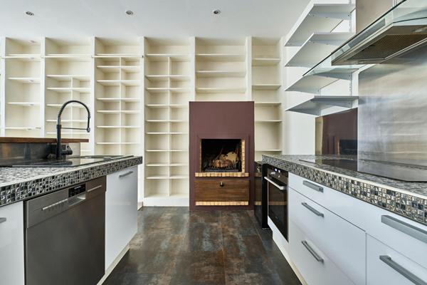 Loft avec verrière zénithale proche Square Montholon et Marché Cadet