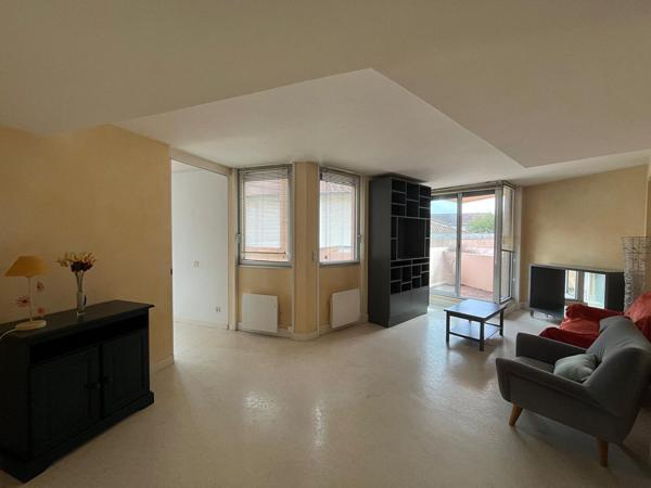 DAX , Appartement, 3 pièces, 69 m², 196 000 € - Réf : 3878-106403