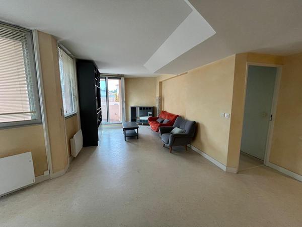 DAX , Appartement, 3 pièces, 69 m², 196 000 € - Réf : 3878-106403