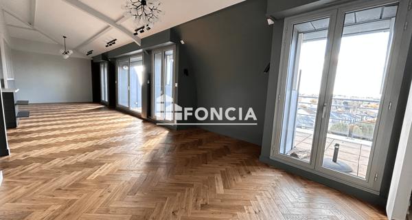 Location Appartement 3 pièces 119.8 m² - La Roche-sur-yon 85000