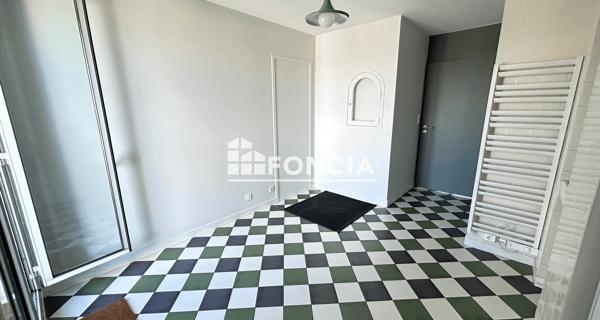 Location Appartement 3 pièces 119.8 m² - La Roche-sur-yon 85000