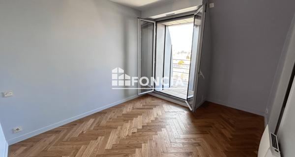Location Appartement 3 pièces 119.8 m² - La Roche-sur-yon 85000