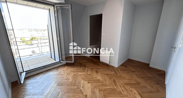 Location Appartement 3 pièces 119.8 m² - La Roche-sur-yon 85000