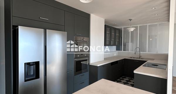 Location Appartement 3 pièces 119.8 m² - La Roche-sur-yon 85000