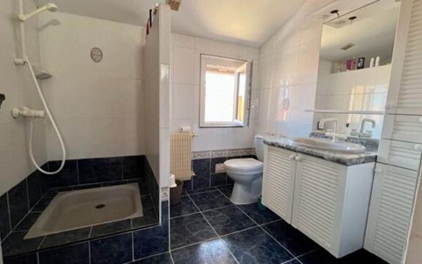 Maison à louer    5 pièces •  Saint-Estève