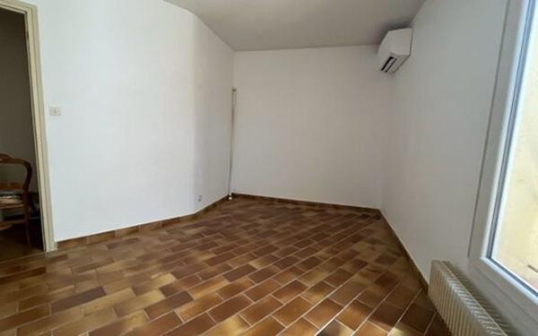 Maison à louer    5 pièces •  Saint-Estève