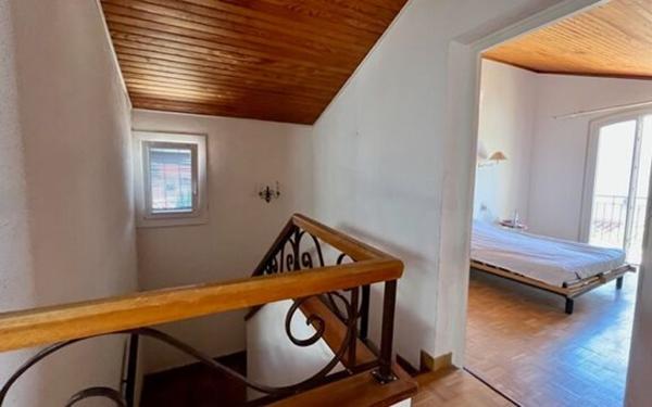 Maison à louer    5 pièces •  Saint-Estève