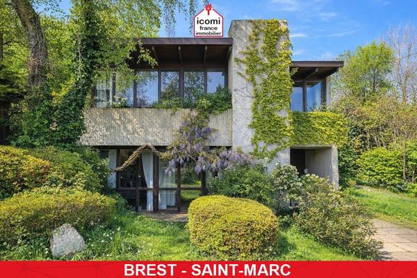 A VENDRE - PROPRIETE D'ARCHITECTE DE 150M² SUR +700M² DE TERRAIN - 5 CHAMBRES - STRUCTURE BETON BANCHE CUBIQUE - EXTREMEMENT RARE