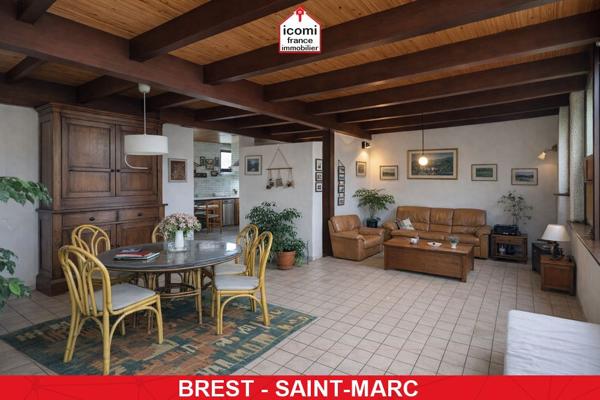 A VENDRE - PROPRIETE D'ARCHITECTE DE 150M² SUR +700M² DE TERRAIN - 5 CHAMBRES - STRUCTURE BETON BANCHE CUBIQUE - EXTREMEMENT RARE