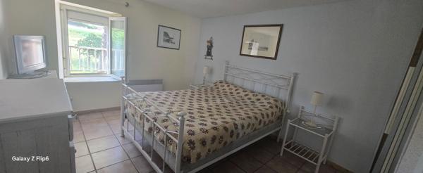 FABREZAN  : GRANDE MAISON  4 CHAMBRES ET JARDIN