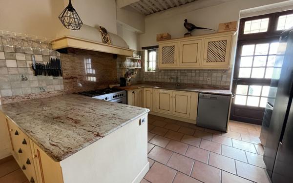 Maison à vendre    4 pièces •  L'Isle-sur-la-Sorgue