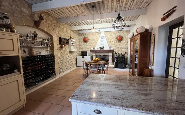 Maison à vendre    4 pièces •  L'Isle-sur-la-Sorgue