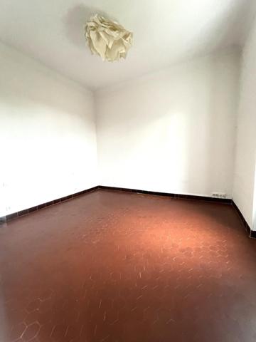 Sénas, maison de ville 140m² avec jardin de 550m²