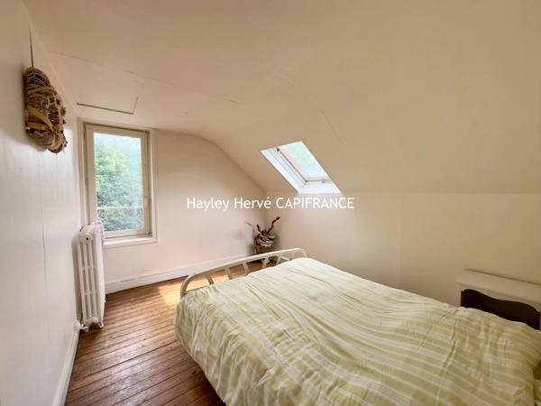 RARE À BAYEUX CENTRE – Grande maison familiale avec jardin plein sud, atelier indépendant et fort potentiel - BAYEUX (14)