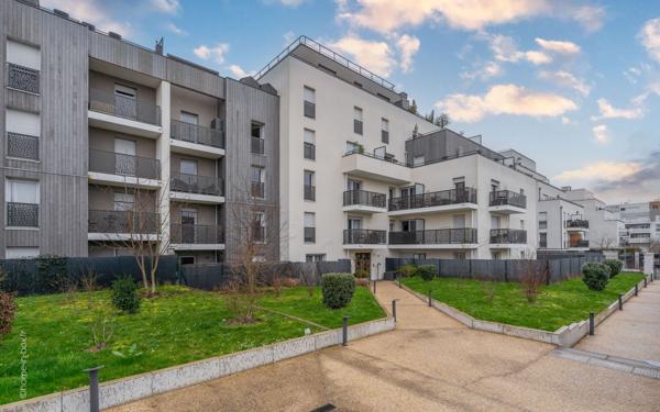 Appartement à vendre    2 pièces • 41,29 m2 Noisy-le-Grand