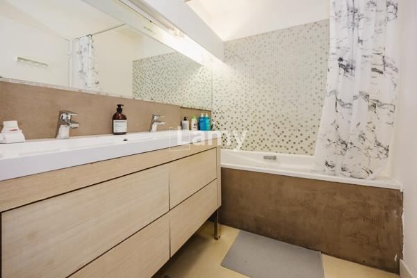 Appartement + annexe + parking