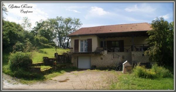 Maison avec sous-sol complet – Vue dégagée sans vis-à-vis
