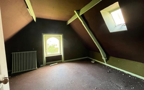 Maison à vendre    7 pièces • 134,80 m2 Carhaix-Plouguer