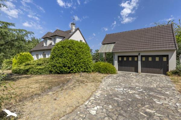 Maison 174 990 € Néris-les-Bains 8 p 145 m² DPE D