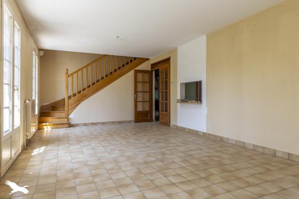 Maison 174 990 € Néris-les-Bains 8 p 145 m² DPE D