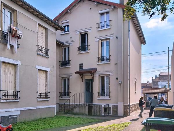 A VENDRE ENSEMBLE IMMOBILIER