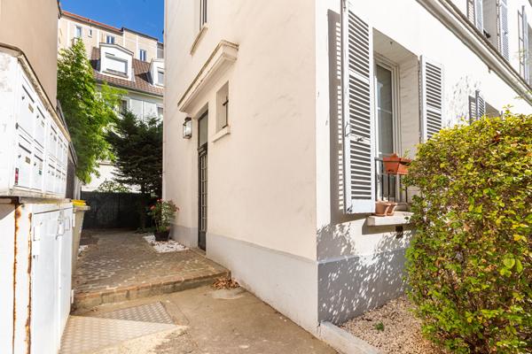 Appartement Courbevoie 1 pièce(s) 33 m2