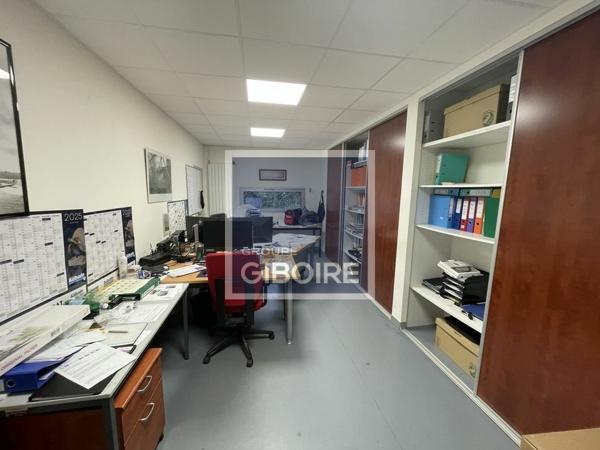 Local d'activites 1000 m² à vendre CESSON-SEVIGNE (réf : 35.6476)