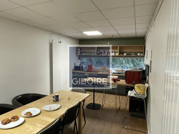 Local d'activites 1000 m² à vendre CESSON-SEVIGNE (réf : 35.6476)