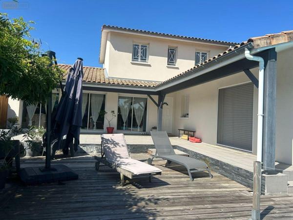 Maison individuelle à vendre à Blanquefort en Gironde (33290), ref : 032/1675 proche centre