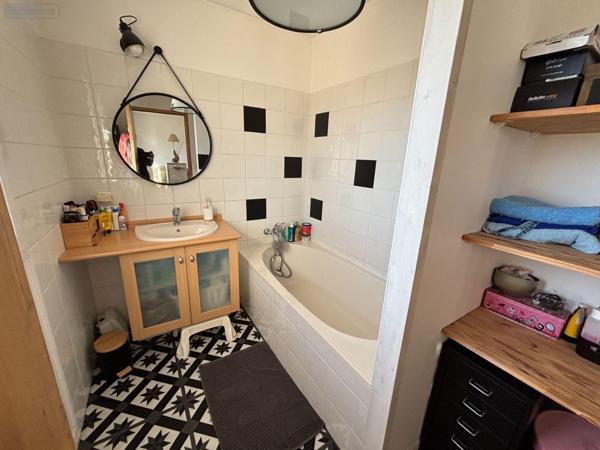 Maison individuelle à vendre à Blanquefort en Gironde (33290), ref : 032/1675 proche centre