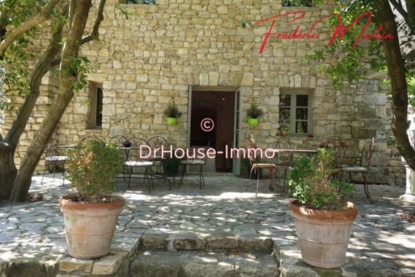 Maison à vendre 10 pièces de 550 m²