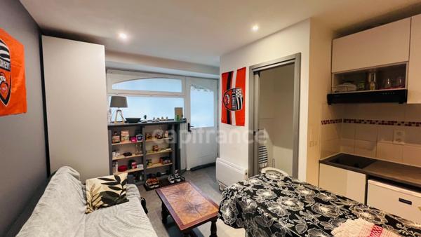 QUIMPER (29) - Local commercial/appartement meublé de 24,77 m²