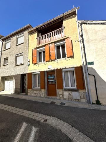 Location maison de village T4 sur trois niveaux avec terrasse et petite cour à 6 km de Carcassonne