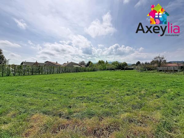 Renaison (42370) A VENDRE - RENAISON - TERRAIN CONSTRUCTIBLE ET PLAT DE 1288M2 EN PARTIE VIABILISÉ