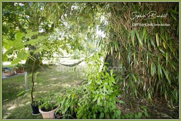 EXCEPTIONNEL À LÉOGNAN, LIMITE GRADIGNAN – PROPRIÉTÉ DE CARACTÈRE SUR PLUS DE 1,3 HECTARE DE NATURE