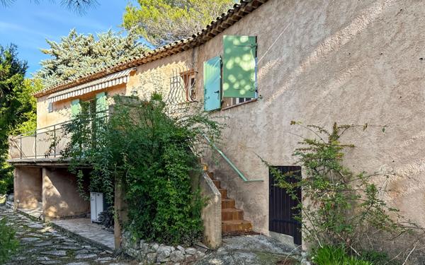 Maison à vendre    3 pièces • 98,53 m2 Aspremont