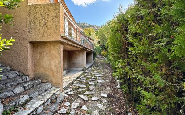 Maison à vendre    3 pièces • 98,53 m2 Aspremont