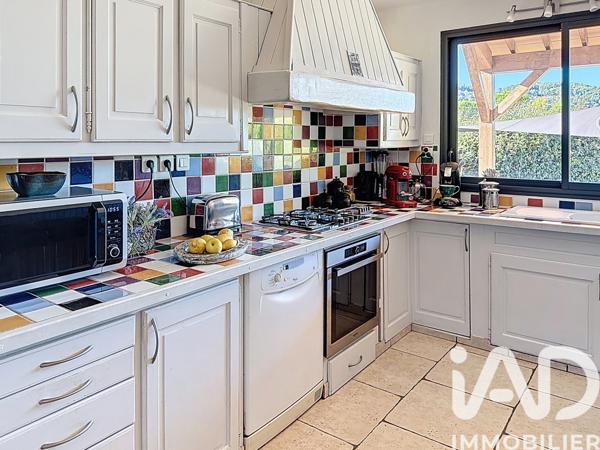 Maison à vendre 7 pièces 170 m² Le Beausset