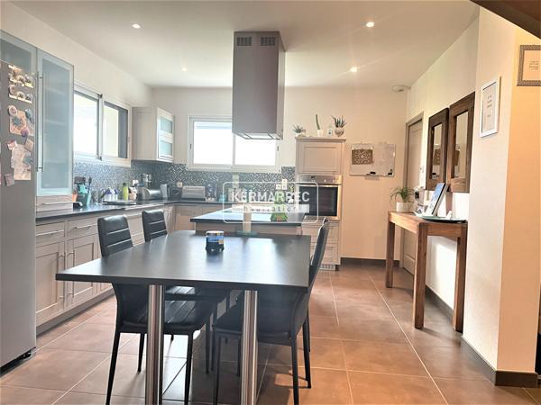Maison 7 pièces – 182 m² environ à Vitré (ref : 3316)
