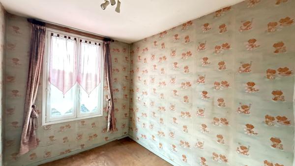 NOAILLES PROCHE Maison à Vendre 4 pièces- dépendance, grange, hangar , jardin