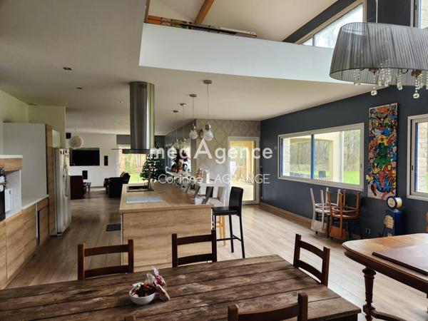 Maison à CHANCELADE, 24650 - 5 pièces 263m²