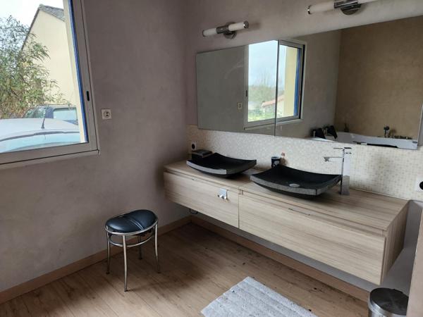 Maison à CHANCELADE, 24650 - 5 pièces 263m²