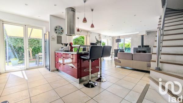 Maison à vendre 5 pièces 140 m² Le Rouret