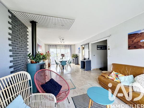 Maison à vendre 10 pièces 194,24 m² Osny
