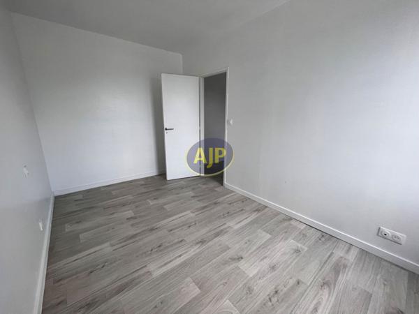 Location appartement Cleguerec : 550 € - AJP Immobilier Pontivy