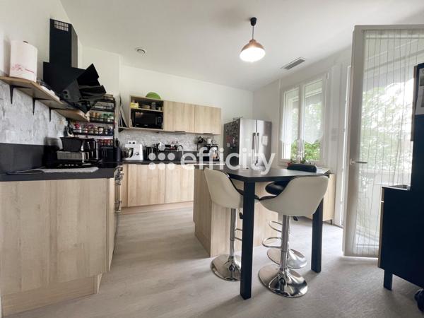 Maison
         4 pièces
        - 91 m² 249 500 € *