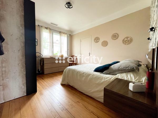 Maison
         4 pièces
        - 91 m² 249 500 € *
